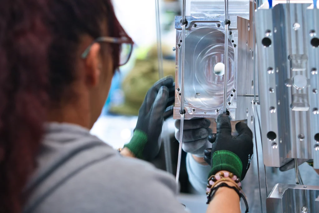 Gleichmäßiger Glanz nach Elektropolitur Glänzende Aluminiumteile nach Elektropolieren bei Jacobi Eloxal in Altlußheim
